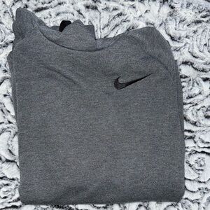 Nike Men's Gray Sweater
